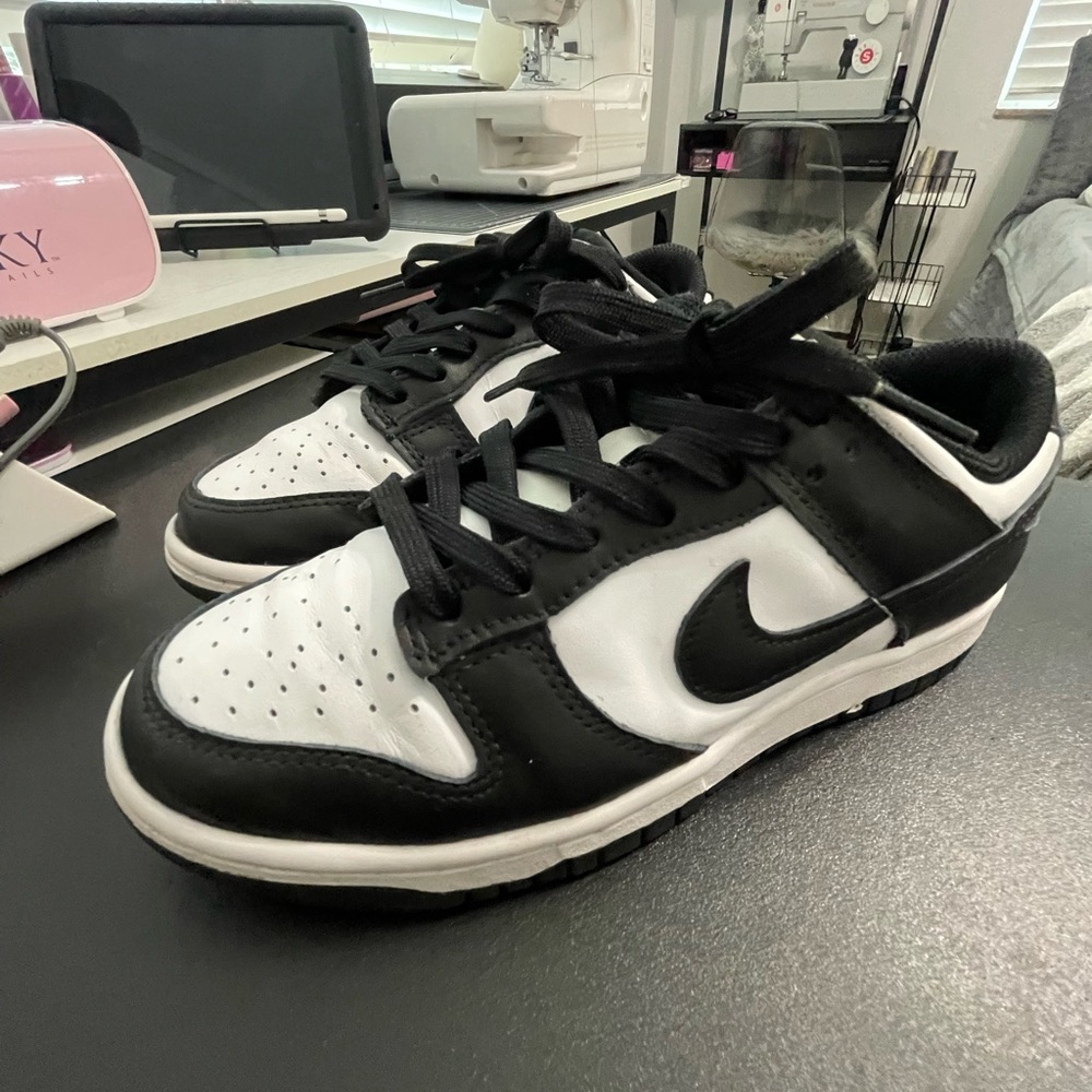 Nike panda low dunk women